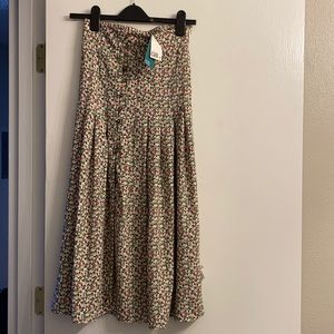 Size 4 H&M midi skirt